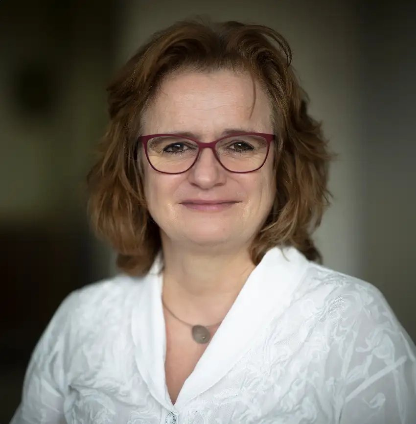 1.2 lucy kerstens 